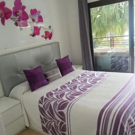 Апартаменти Paraiso Playa Primera Linea *
